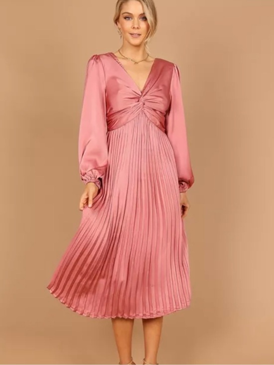 Petal & Pup Dresses & Skirts - Petal & Pup Dress Noelle Twist Front Pleated Midi Blush Pink NWT Medium